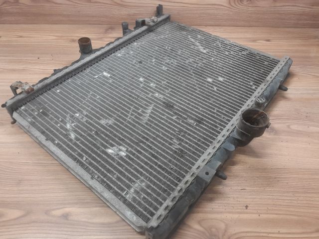 bontott PEUGEOT 406 Vízhűtő Radiátor (Nem klímás)