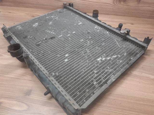 bontott PEUGEOT 406 Vízhűtő Radiátor (Nem klímás)