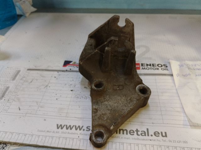 bontott PEUGEOT 406 Motor Tartó Bak (Fém)