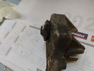 bontott PEUGEOT 406 Motor Tartó Bak (Fém)