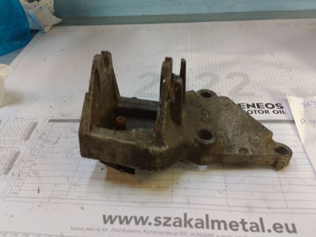 bontott PEUGEOT 406 Motor Tartó Bak (Fém)