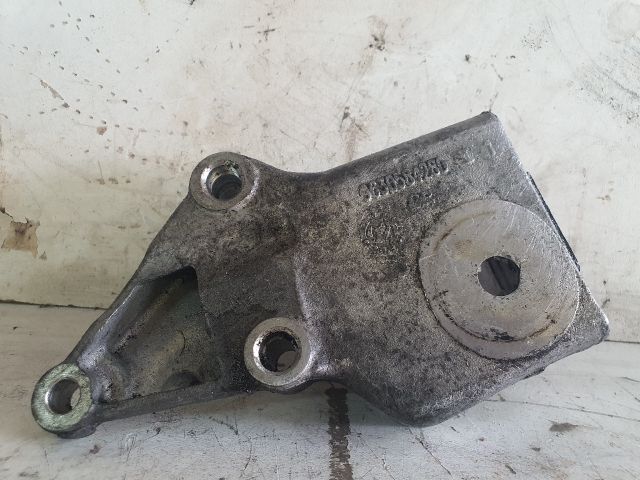 bontott PEUGEOT 406 Motor Tartó Bak (Fém)