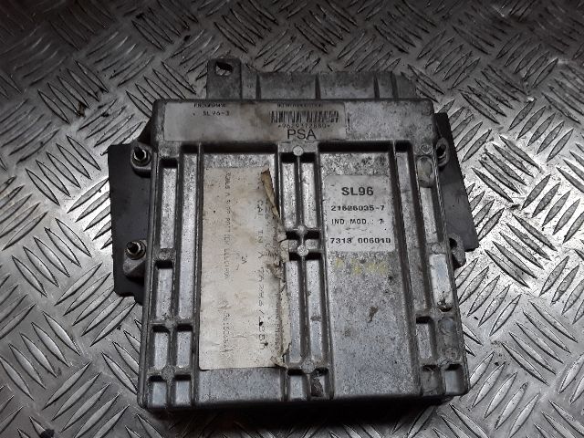 bontott PEUGEOT 406 Motorvezérlő