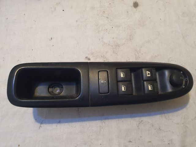 bontott PEUGEOT 406 Ablakemelő és Tükör Kapcsoló