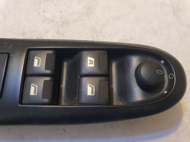 bontott PEUGEOT 406 Ablakemelő és Tükör Kapcsoló