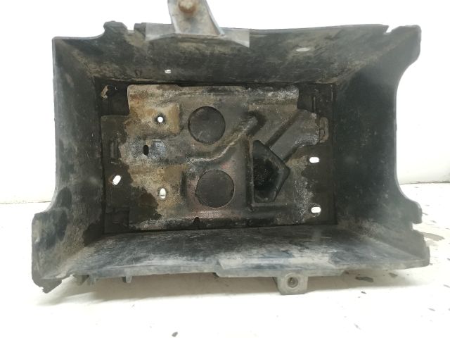 bontott PEUGEOT 406 Akkumulátor Tartó