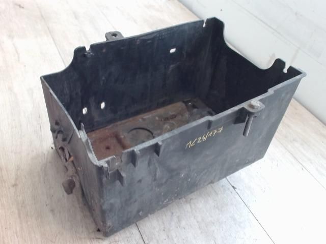 bontott PEUGEOT 406 Akkumulátor Tartó