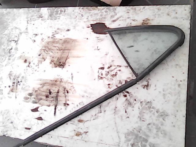 bontott PEUGEOT 406 Bal C Oszlop Oldalablak Üveg