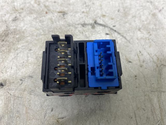 bontott PEUGEOT 406 Bal első Ablakemelő Kapcsoló