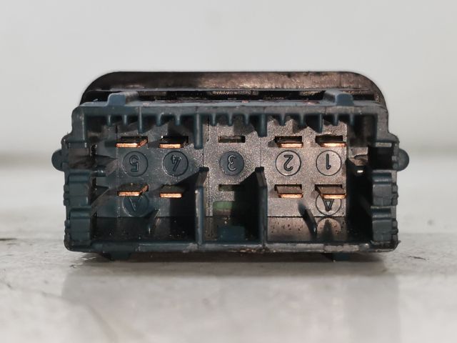 bontott PEUGEOT 406 Bal első Ablakemelő Kapcsoló