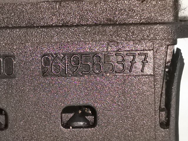 bontott PEUGEOT 406 Bal első Ablakemelő Kapcsoló