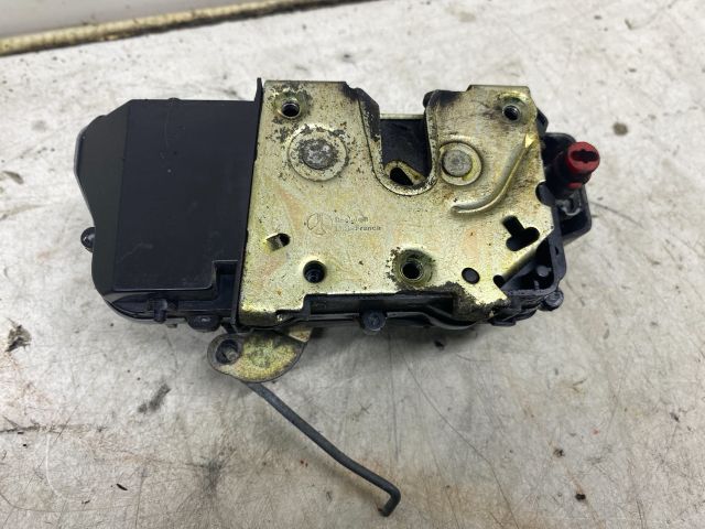 bontott PEUGEOT 406 Bal első Ajtózár