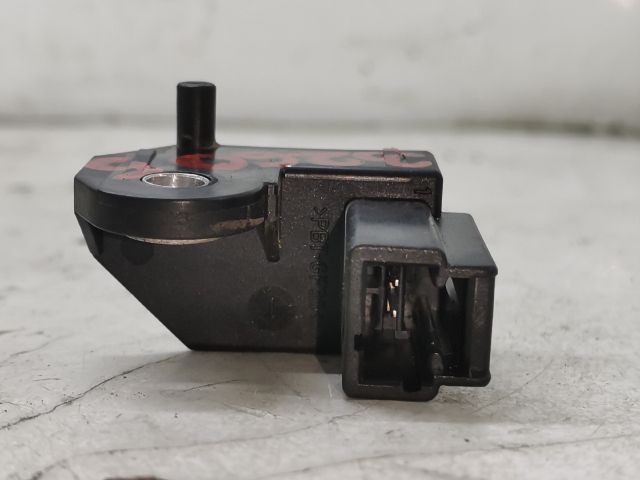 bontott PEUGEOT 406 Bal első Oldal Ütközés Érzékelő