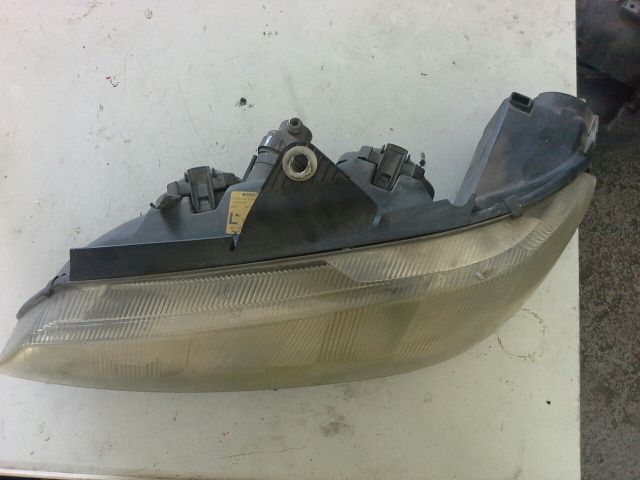 bontott PEUGEOT 406 Bal Fényszóró