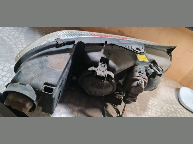 bontott PEUGEOT 406 Bal Fényszóró