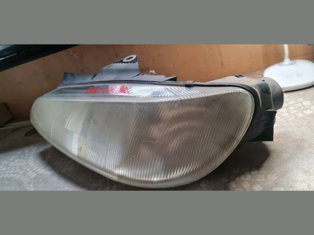 bontott PEUGEOT 406 Bal Fényszóró