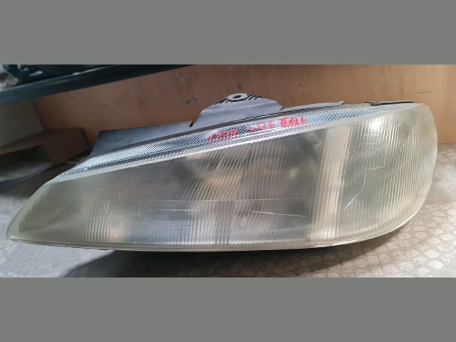 bontott PEUGEOT 406 Bal Fényszóró