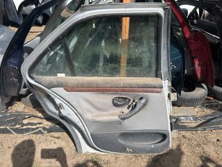 bontott PEUGEOT 406 Bal hátsó Ajtó (Üres lemez)