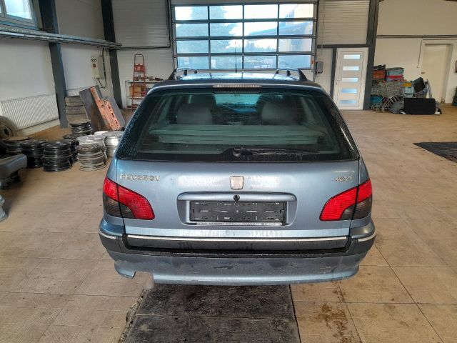 bontott PEUGEOT 406 Bal hátsó Ajtó (Üres lemez)