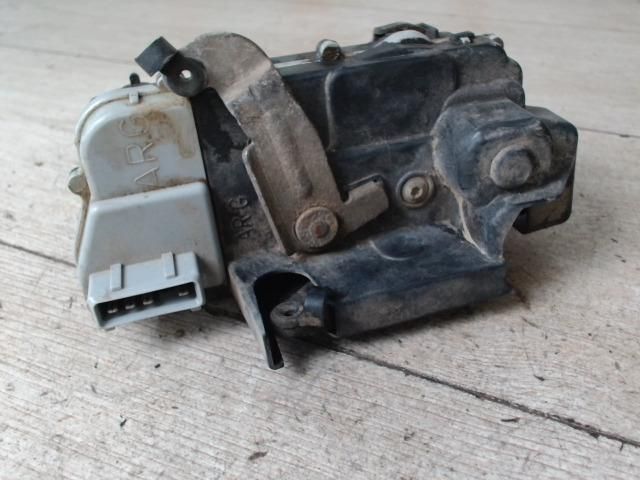 bontott PEUGEOT 406 Bal hátsó Ajtózár