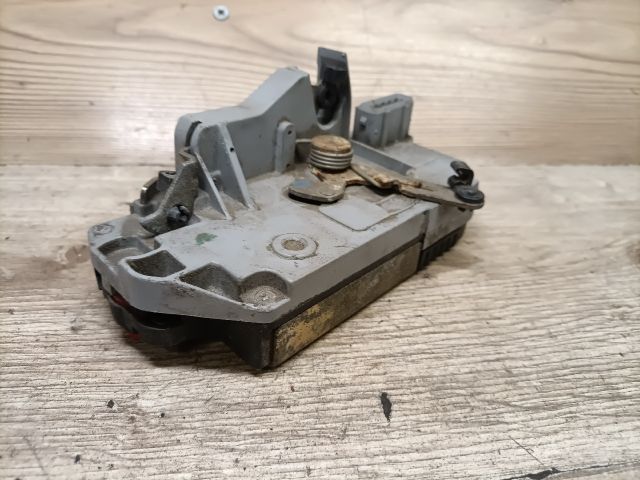 bontott PEUGEOT 406 Bal hátsó Ajtózár