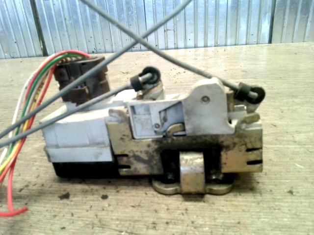 bontott PEUGEOT 406 Bal hátsó Ajtózár