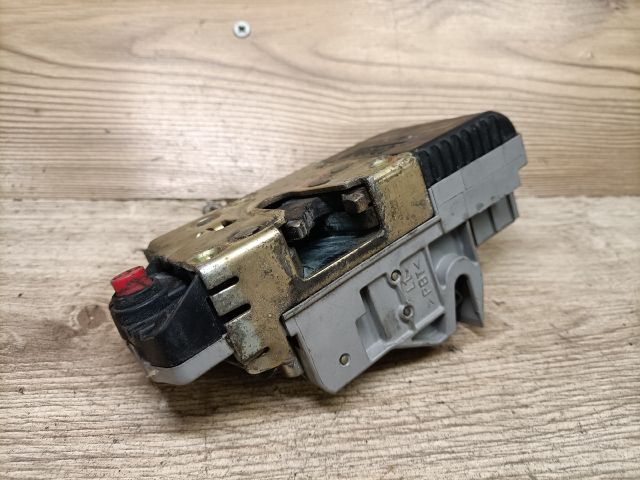 bontott PEUGEOT 406 Bal hátsó Ajtózár