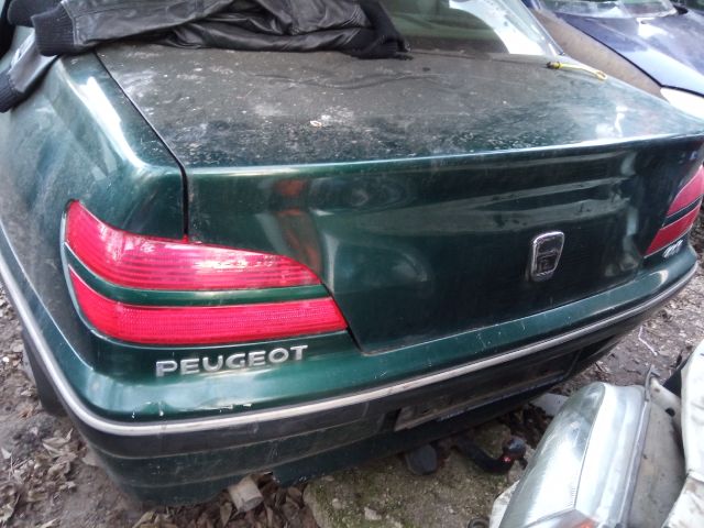 bontott PEUGEOT 406 Bal hátsó Fejtámla