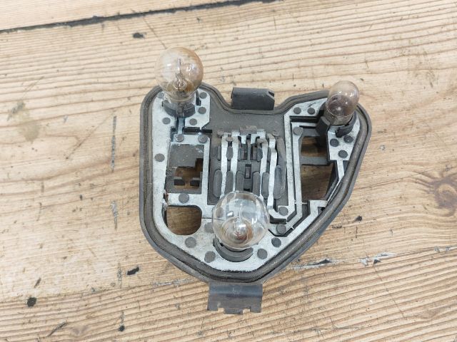 bontott PEUGEOT 406 Bal Hátsó Lámpa Foglalat