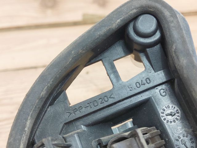 bontott PEUGEOT 406 Bal Hátsó Lámpa Foglalat