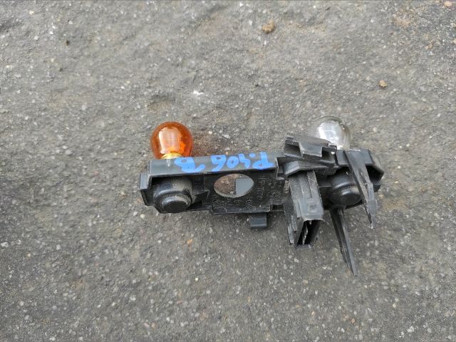 bontott PEUGEOT 406 Bal Hátsó Lámpa Foglalat