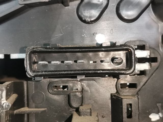 bontott PEUGEOT 406 Bal Hátsó Lámpa