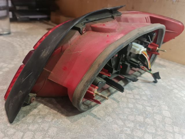 bontott PEUGEOT 406 Bal Hátsó Lámpa