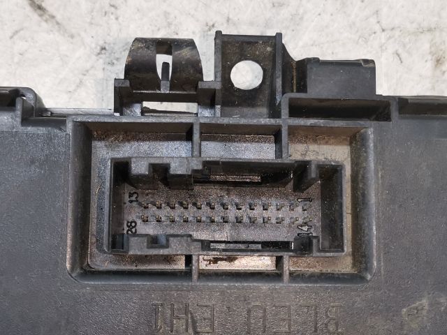 bontott PEUGEOT 406 Biztosítéktábla Utastér