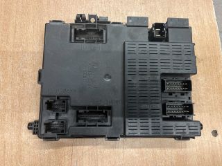 bontott PEUGEOT 406 Biztosítéktábla Utastér