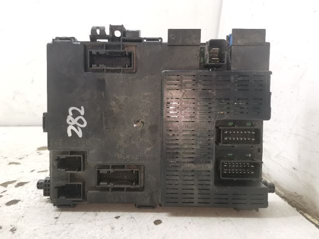 bontott PEUGEOT 406 Biztosítéktábla Utastér