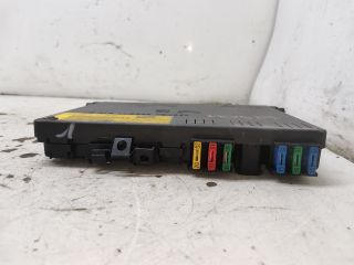 bontott PEUGEOT 406 Biztosítéktábla Utastér