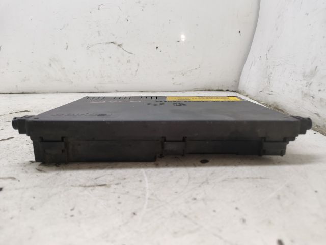 bontott PEUGEOT 406 Biztosítéktábla Utastér