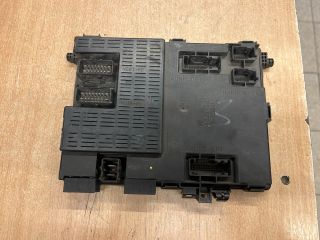 bontott PEUGEOT 406 Biztosítéktábla Utastér