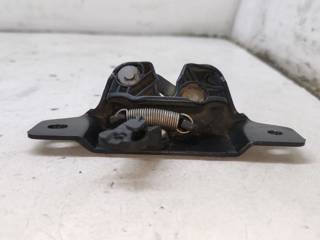 bontott PEUGEOT 406 Csomagtérajtó Zárszerkezet