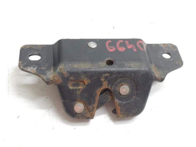 bontott PEUGEOT 406 Csomagtérajtó Zárszerkezet