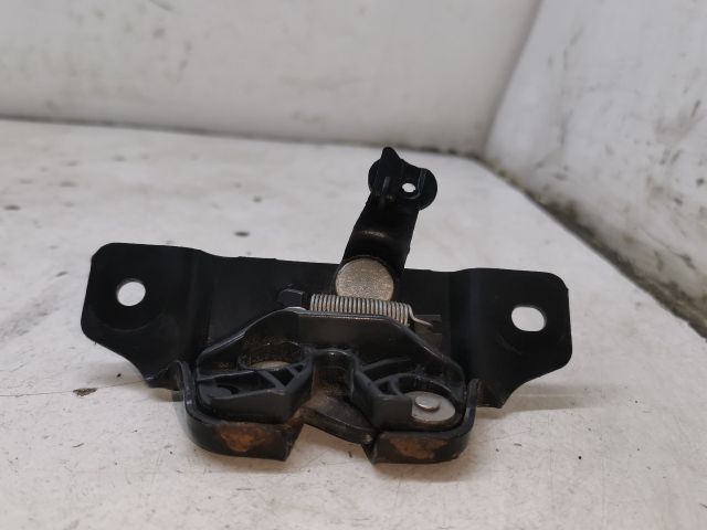 bontott PEUGEOT 406 Csomagtérajtó Zárszerkezet