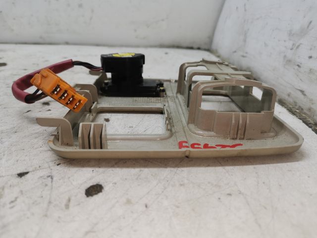 bontott PEUGEOT 406 Első Beltér Világítás Keret