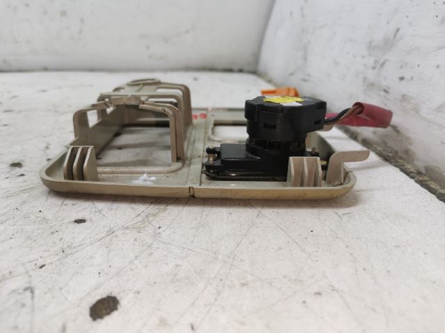 bontott PEUGEOT 406 Első Beltér Világítás Keret