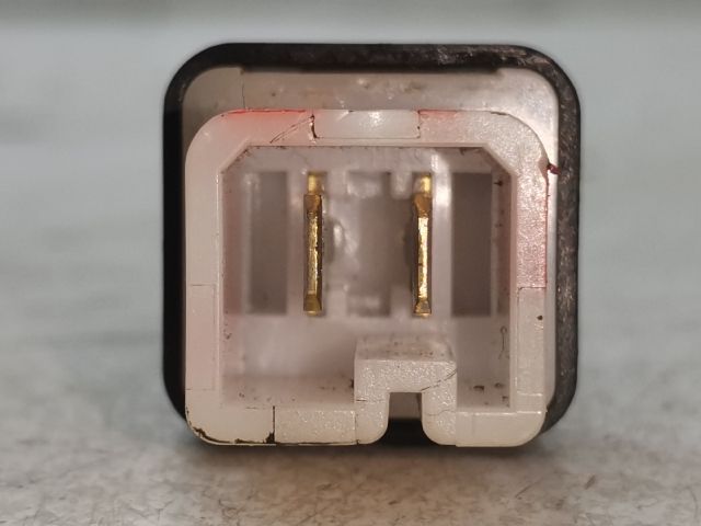 bontott PEUGEOT 406 Fék Pedál Kapcsoló