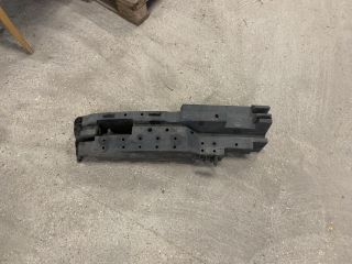 bontott PEUGEOT 406 Hátsó középső Lökhárító Tartó (Műanyag)