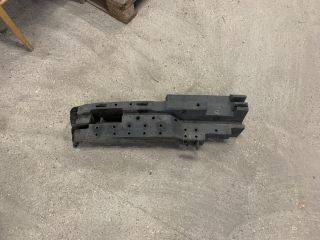 bontott PEUGEOT 406 Hátsó középső Lökhárító Tartó (Műanyag)