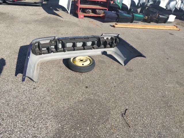 bontott PEUGEOT 406 Hátsó Lökhárító (Részeivel)