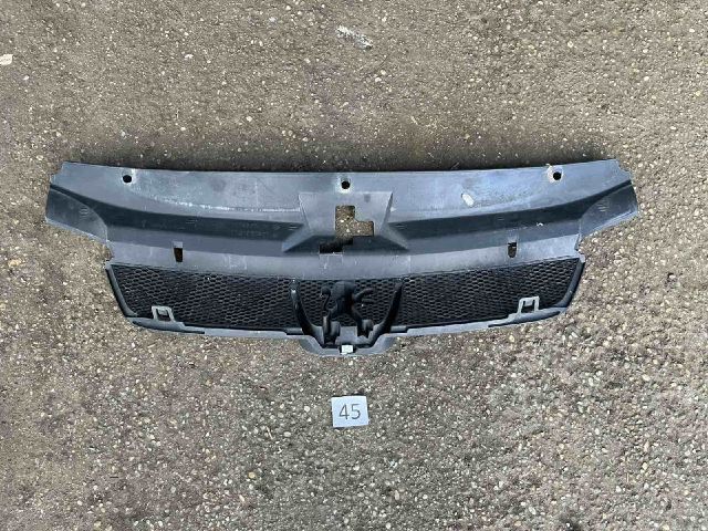 bontott PEUGEOT 406 Hűtőrács