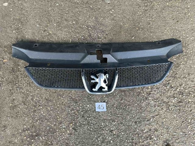 bontott PEUGEOT 406 Hűtőrács